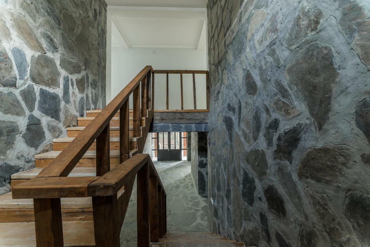 Hotel Complex Nabadi Omalo Εξωτερικό φωτογραφία